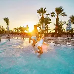 호텔 Grand Palladium Sicilia & 캄포펠리체 디 로첼라