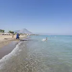 Grand Palladium Sicilia & 캄포펠리체 디 로첼라