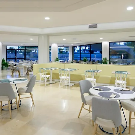 Grand Palladium Sicilia & מלון קמפופליצ'ה די רוצ'לה