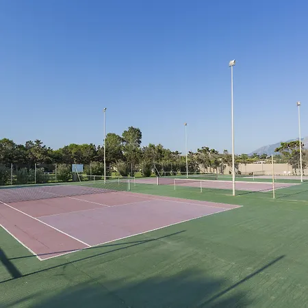 Grand Palladium Sicilia & מלון קמפופליצ'ה די רוצ'לה