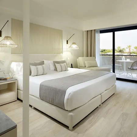 Grand Palladium Sicilia & מלון